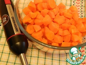 Морковный пирог с горбушей и брокколли