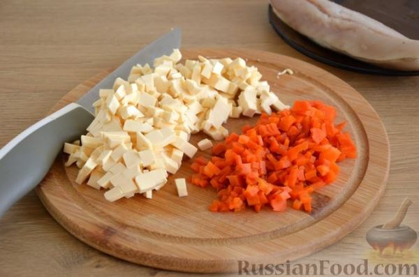 Закуска из сельди, плавленого сыра и моркови
